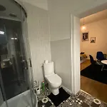 Clemenceau Confort - Jardin - Salle De Bain Privee - Wifi - Cuisine Partagee - 3* 비상부르