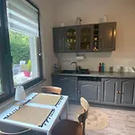 Clemenceau Confort - Jardin - Salle De Bain Privee - Wifi - Cuisine Partagee - 3*