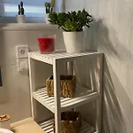 게스트하우스 Clemenceau Confort - Jardin - Salle De Bain Privee - Wifi - Cuisine Partagee -