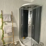 Clemenceau Confort - Jardin - Salle De Bain Privee - Wifi - Cuisine Partagee - 3*