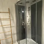 Clemenceau Confort - Jardin - Salle De Bain Privee - Wifi - Cuisine Partagee -