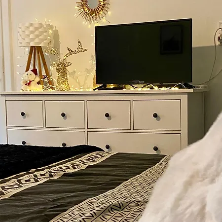 Casa de hóspedes Belle Privee - Salle De Bain - Jardin - Wifi - Cuisine Partagee - 3*